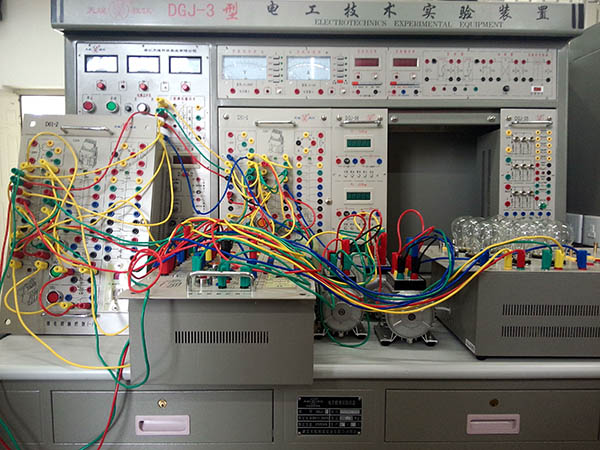 三相異步電動機有哪些電氣保護措施？