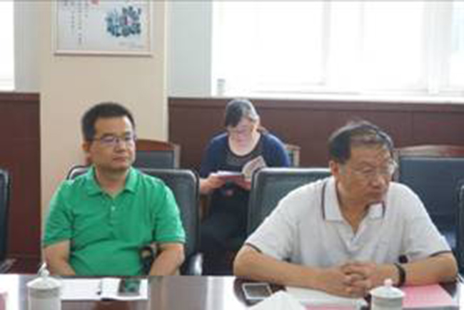 副秘書長(zhǎng)姚向華，副理事長(zhǎng)兼秘書長(zhǎng)王潤(rùn)孝